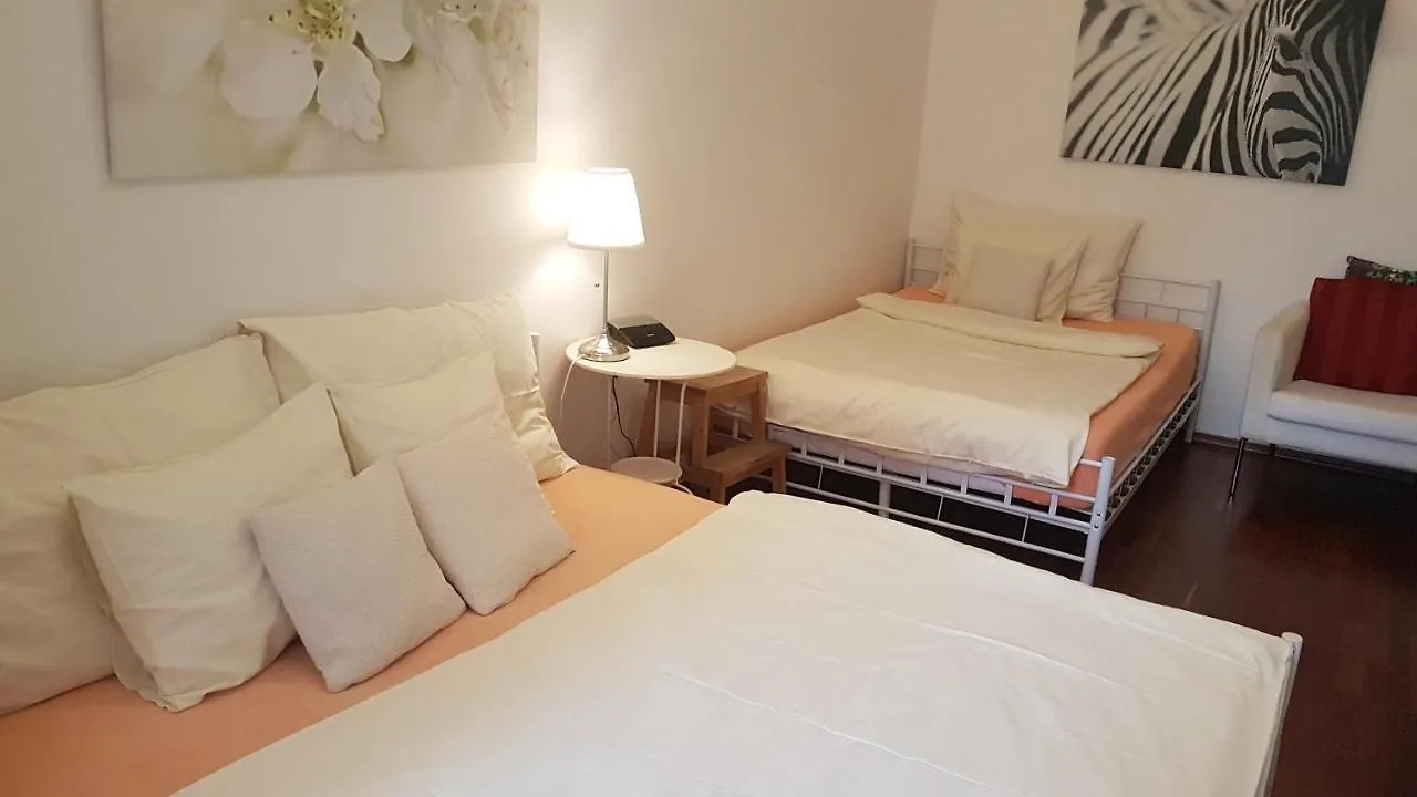 شقة Family Flat 120M2, Praha 2 Vinohrady