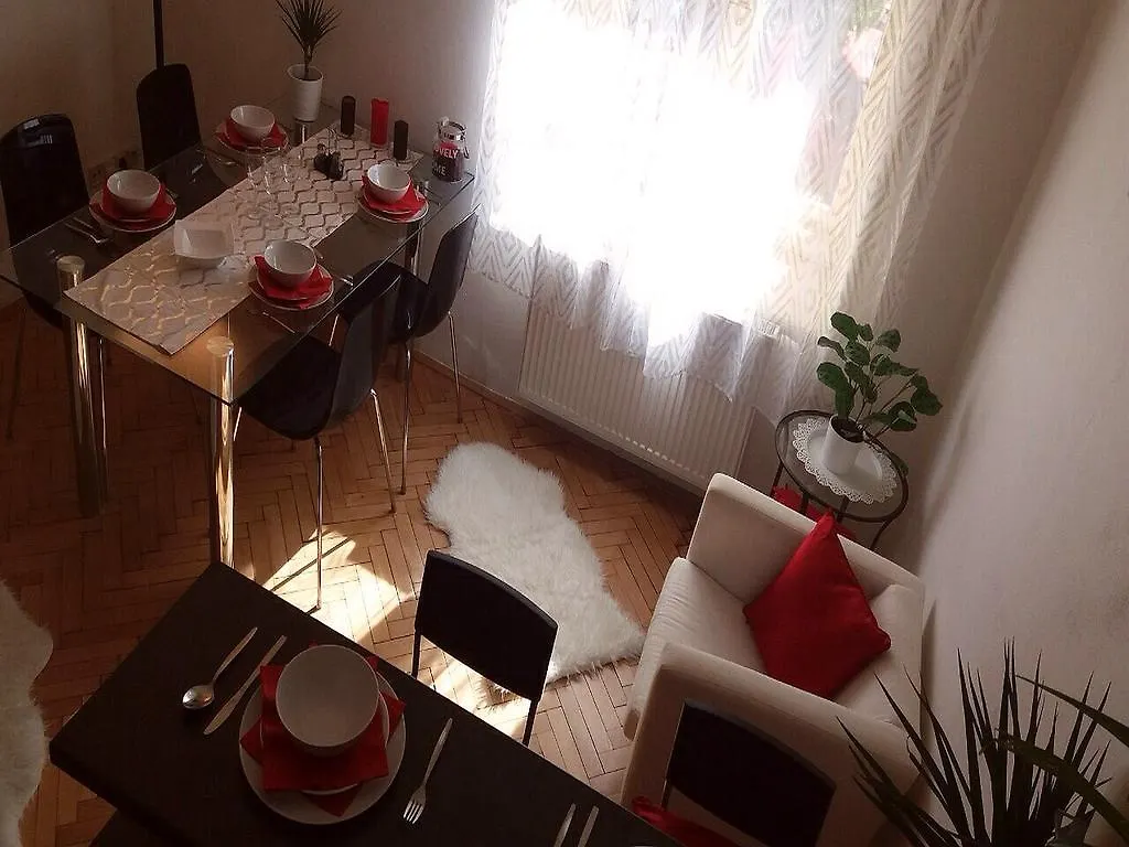 Family Flat 120M2, Praha 2 Vinohrady Apartman 0*, Prága